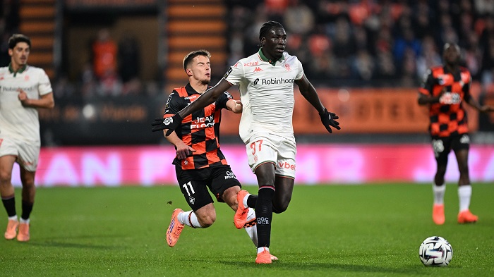 Lorient vs Nice, 02h30 ngày 05/03