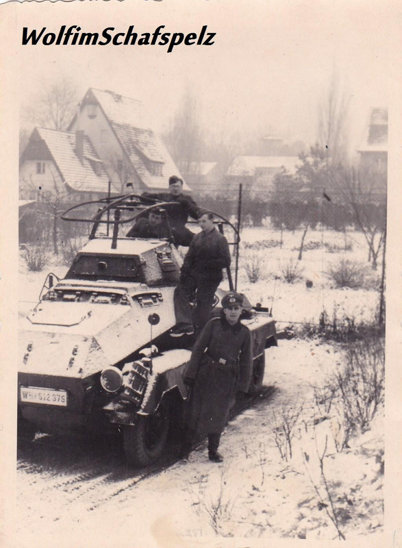 Foto Sd.Kfz. 232 (8-Rad) mit Rahmenantenne im Wi