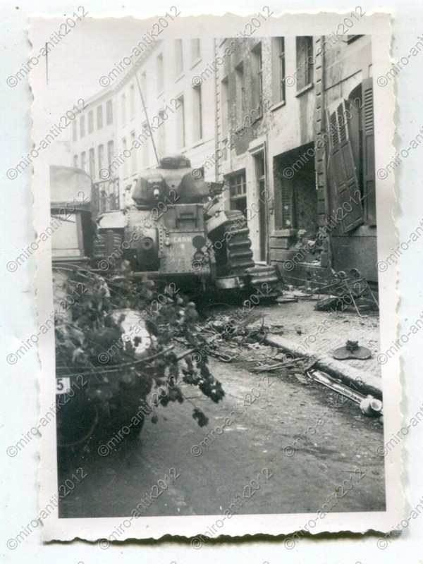 Foto, Wehrmacht, zerstörter Panzer, Char B1, BEA