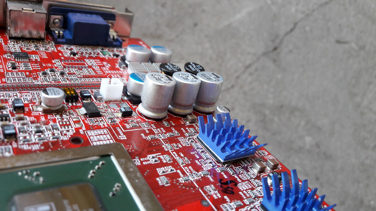 ATI9800PRO-ZLMVF700CU_71