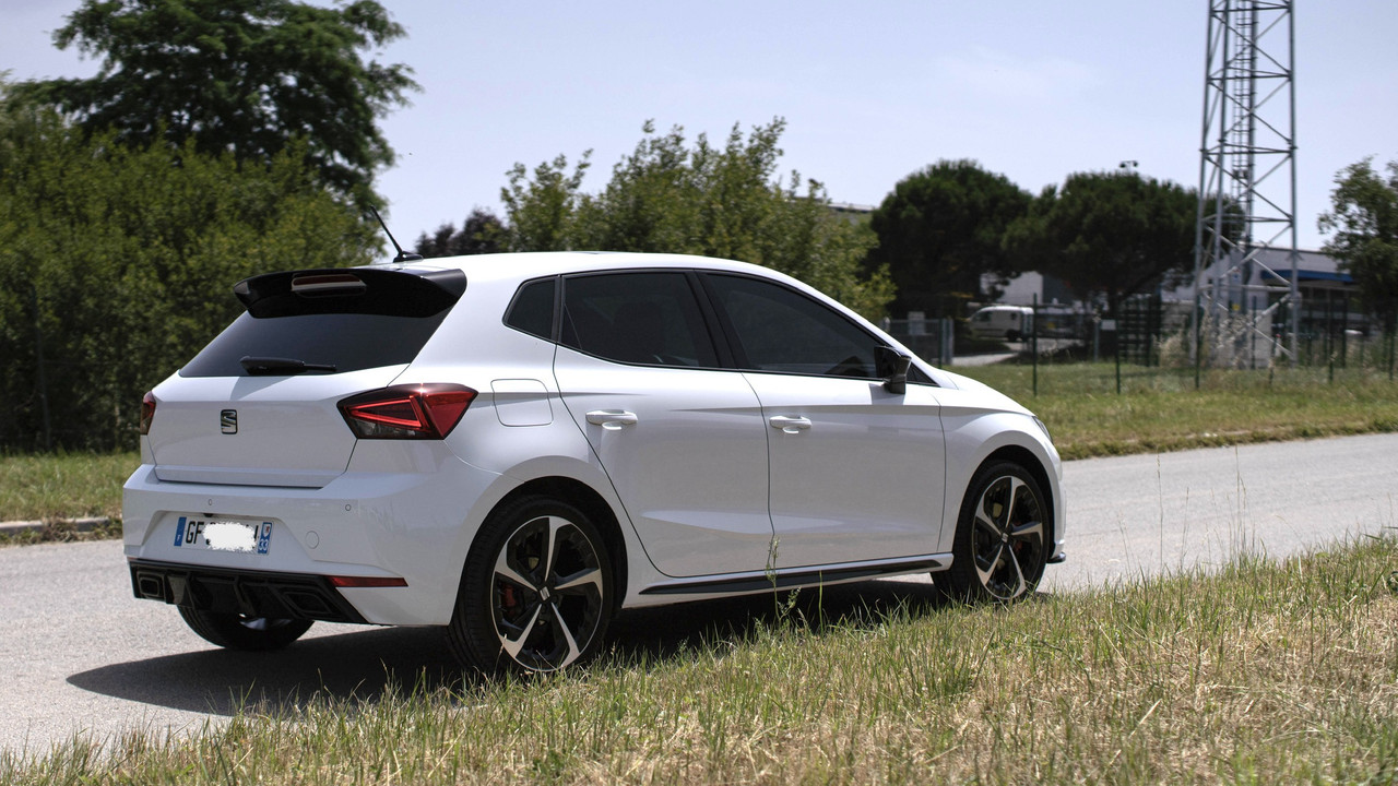 3F1BB061-77E7-40AC-9376-197C899CDAEC