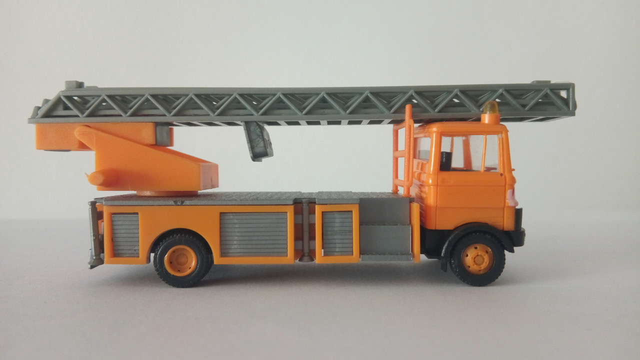 Mach (9783)