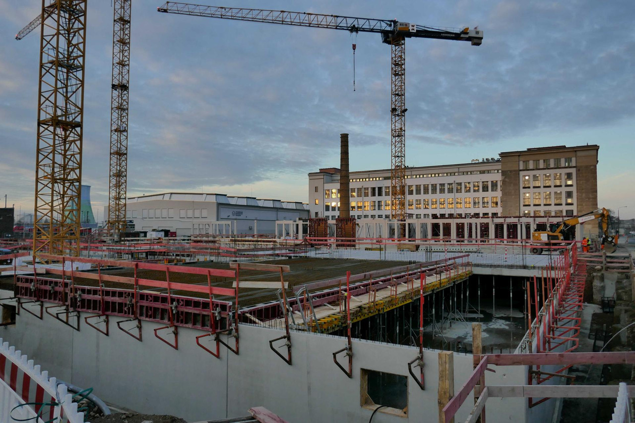 Bild: https://i.postimg.cc/jjQkPvfm/P1340537.jpg