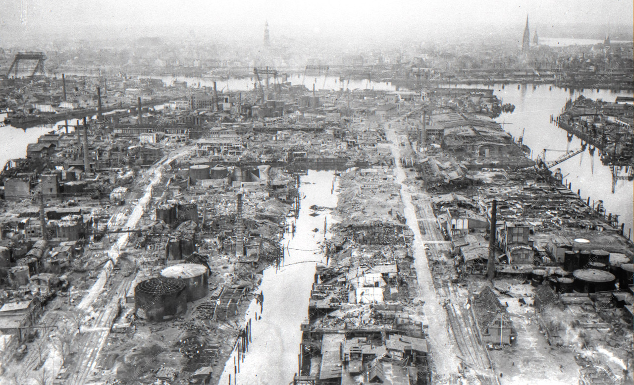 Hambourg-1945 Zzzzzzzzzzzzzzzzzzzzzzzzzzzzzzzzzzzzz