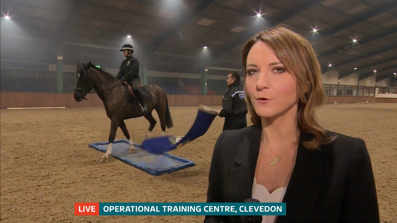 17 January - 18.00.00 - ITV News Tyne Tees..ts_snapshot_27.33_[2
