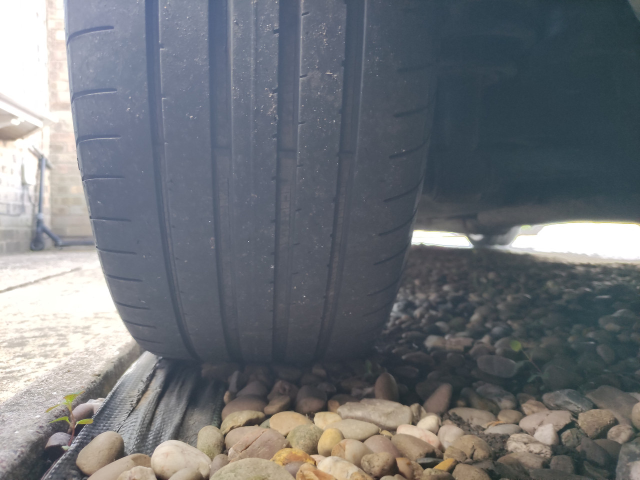 tyre3.jpg