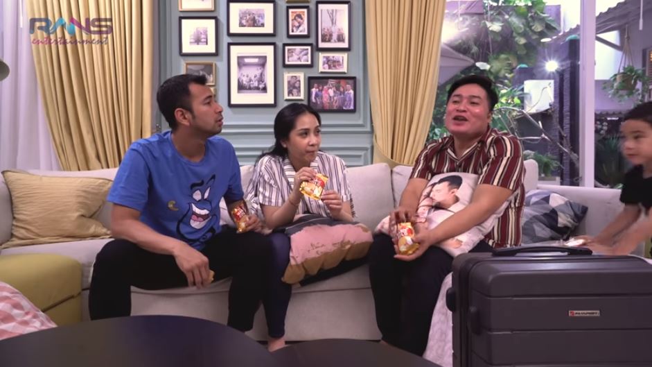 Raffi Ahmad, Nagita Slavina, dan Merry.
