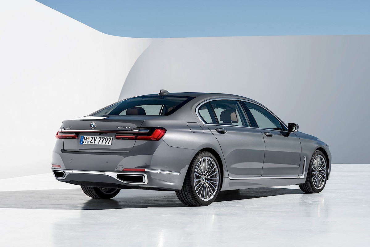 2020 BMW 7 Series (34)