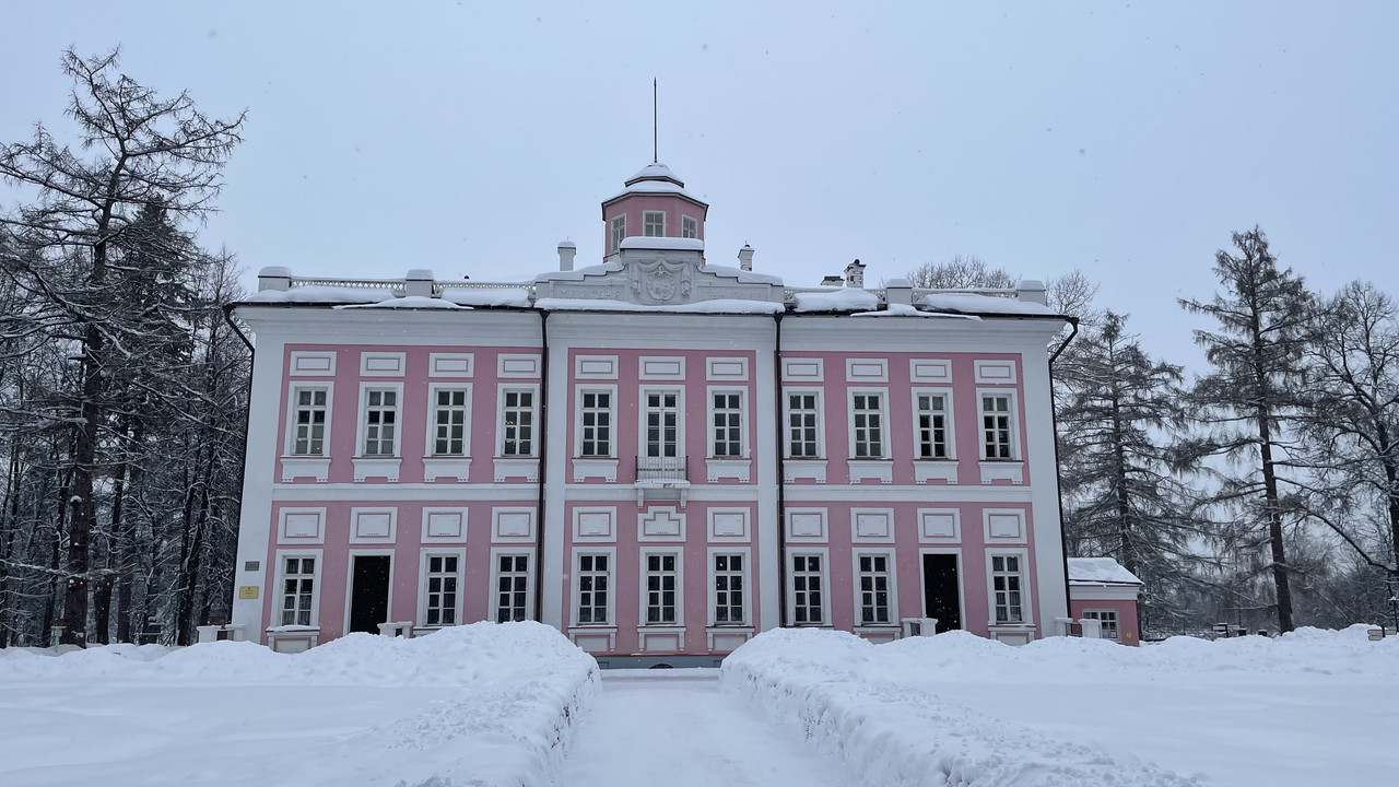 F2B82B28-1492-4143-BDCA-36D725627BFF