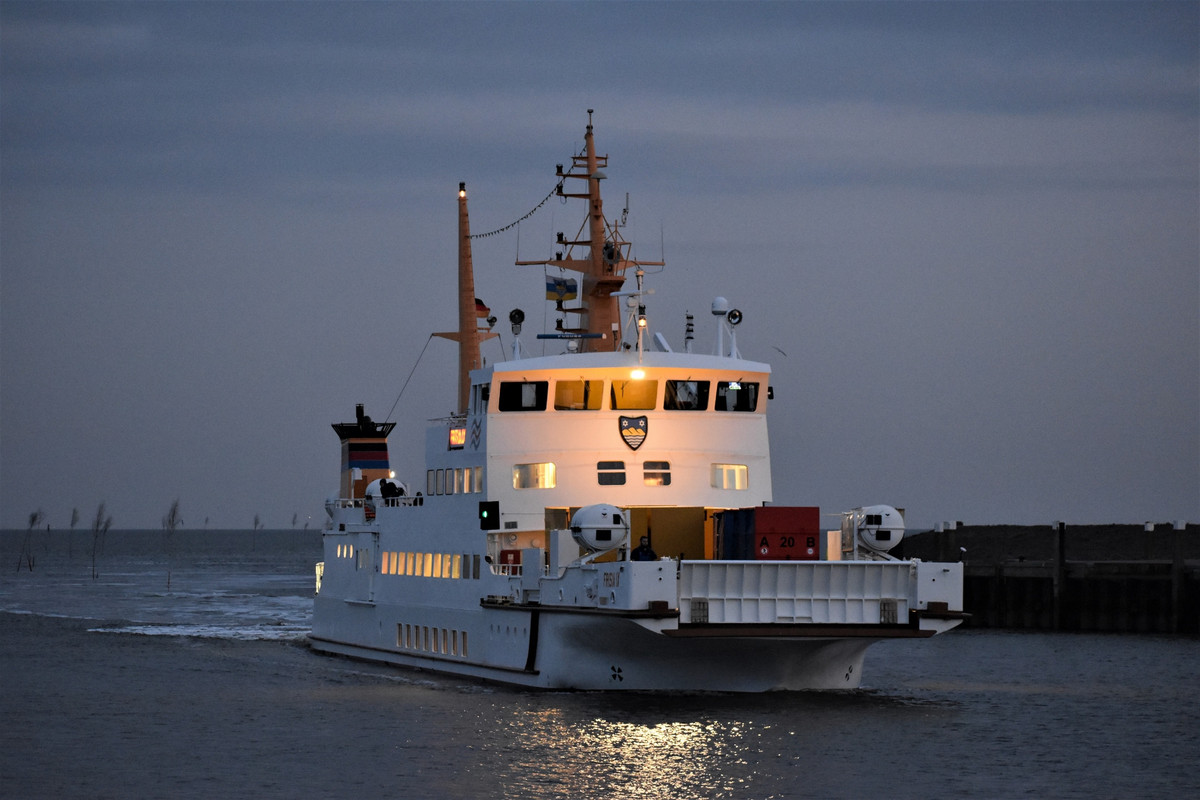 2023.04.18d4b Frisia IX (1940x1293)