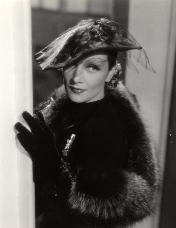 Marlene_Dietrich_b93