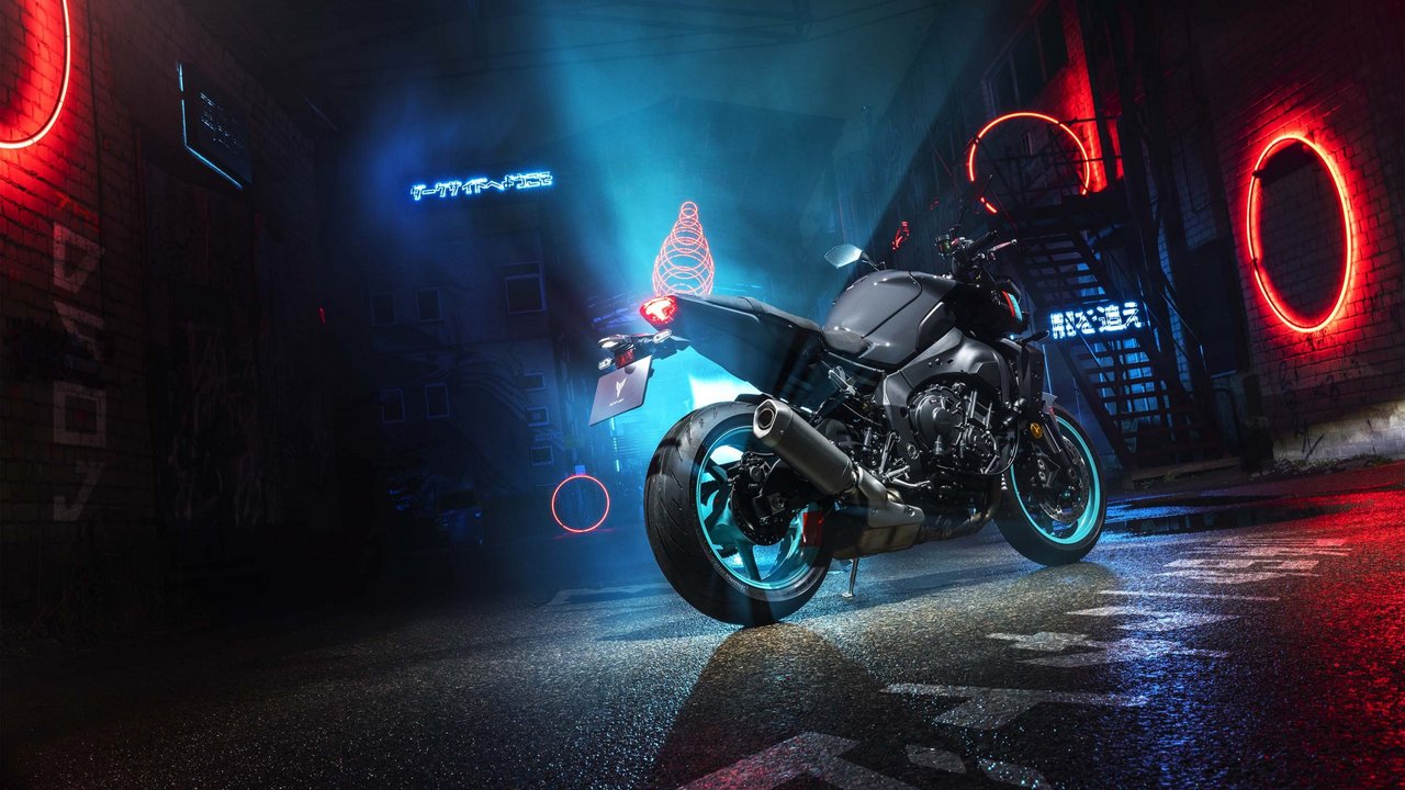 Нейкед Yamaha MT-10 2022