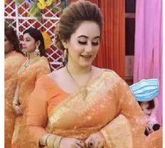 Hot indian bhabhi showing her huge boobs and pssy
