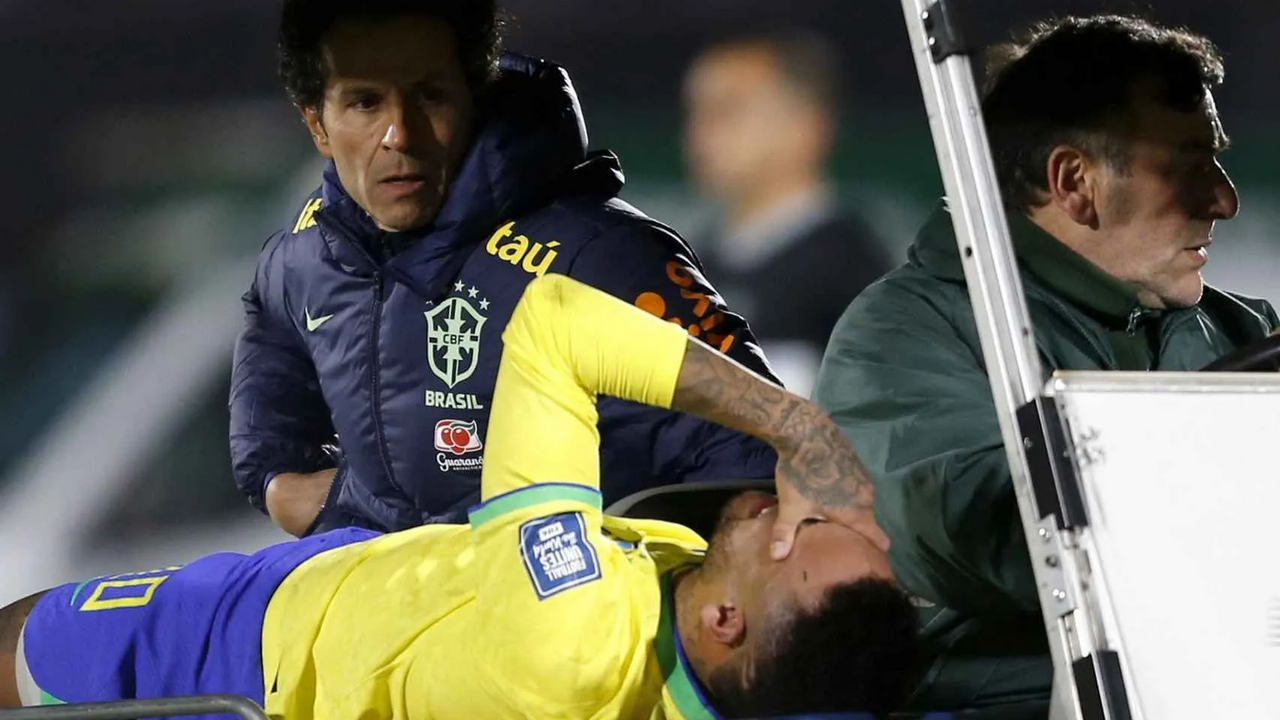 Neymar fuera toda la temporada: Confirman lesión de ligamento cruzado