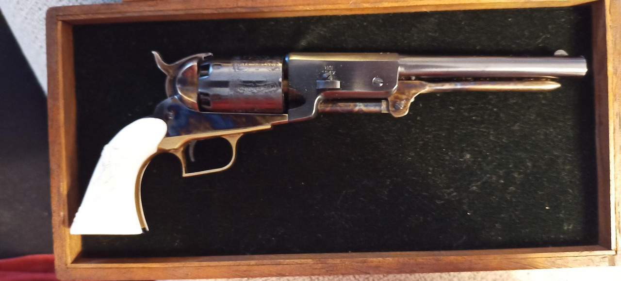 Colt Walker003