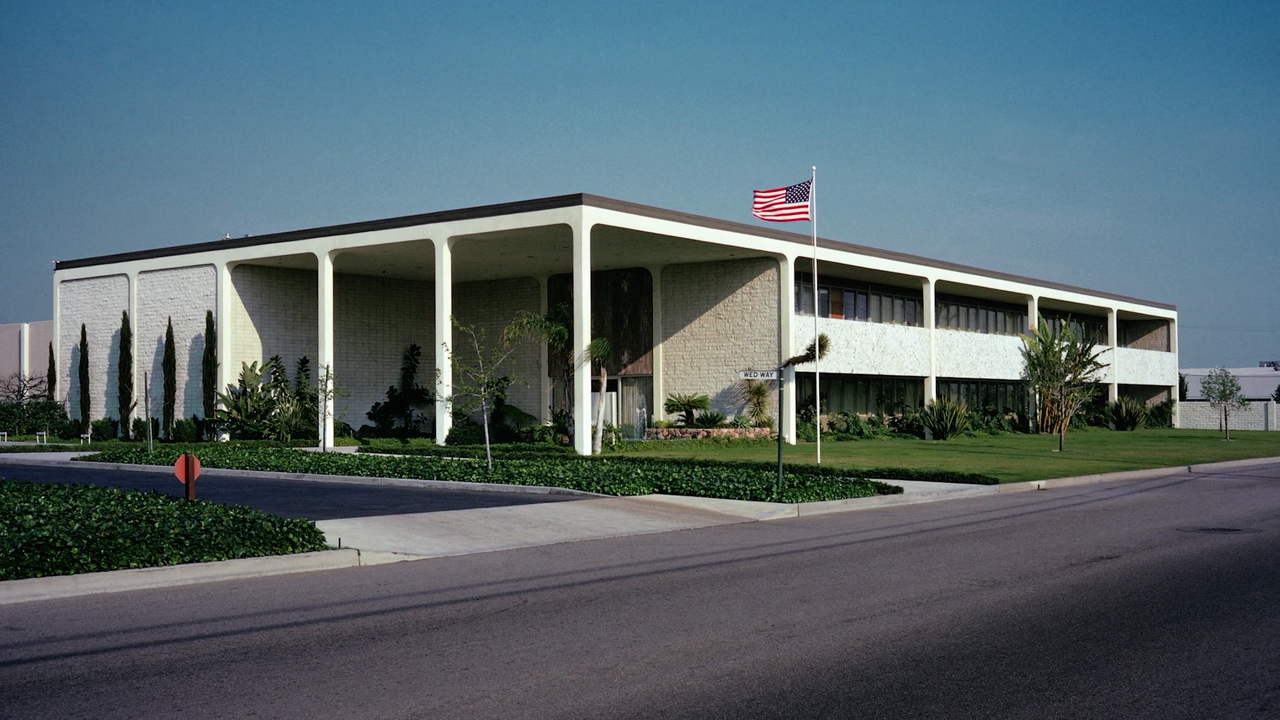 The Imagineering Story 2019 S01E02 What Would Walt Do 1080p DSNYP Webrip x265 10bit EAC3 5 1 Goki