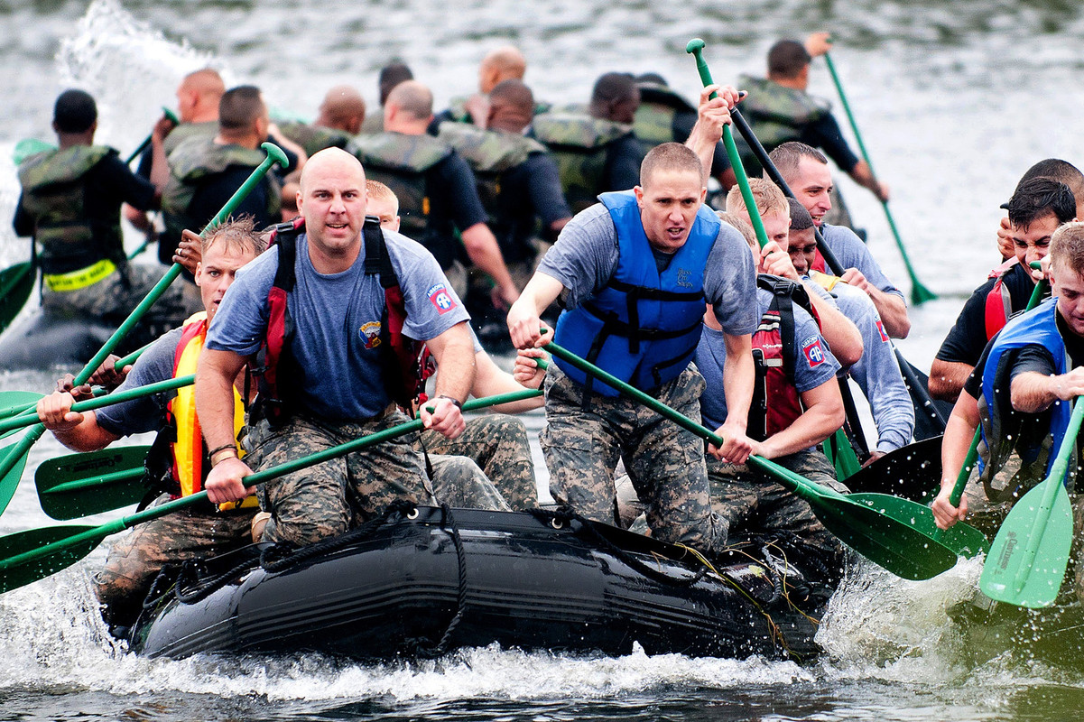 peoplepaddlinginflatableraft.jpg