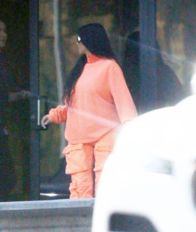 kim-kardashian-out-and-about-in-calabasas-06-11-2018-1