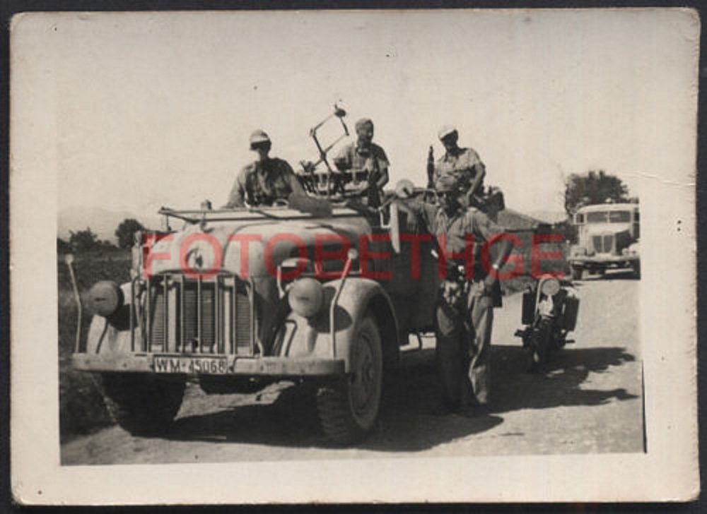 1944 Steyr TYP 1500 A01 Marine Kübelwagen Zwilli
