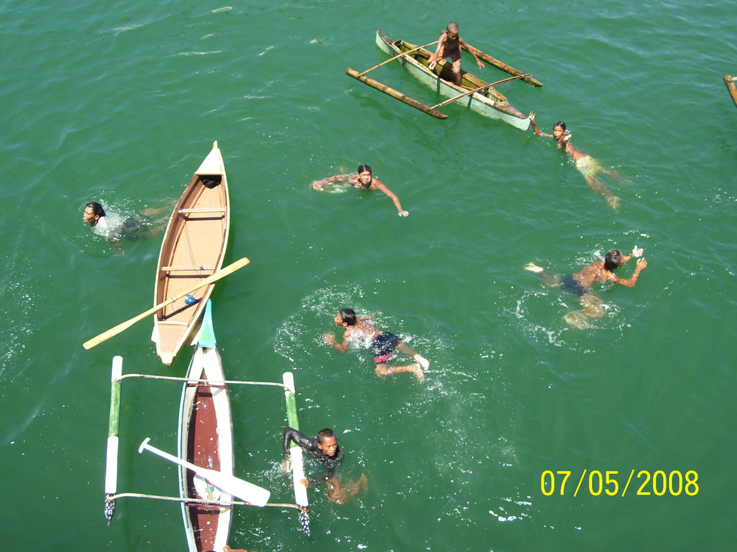 Badjao Kids at Cagayan Warf
