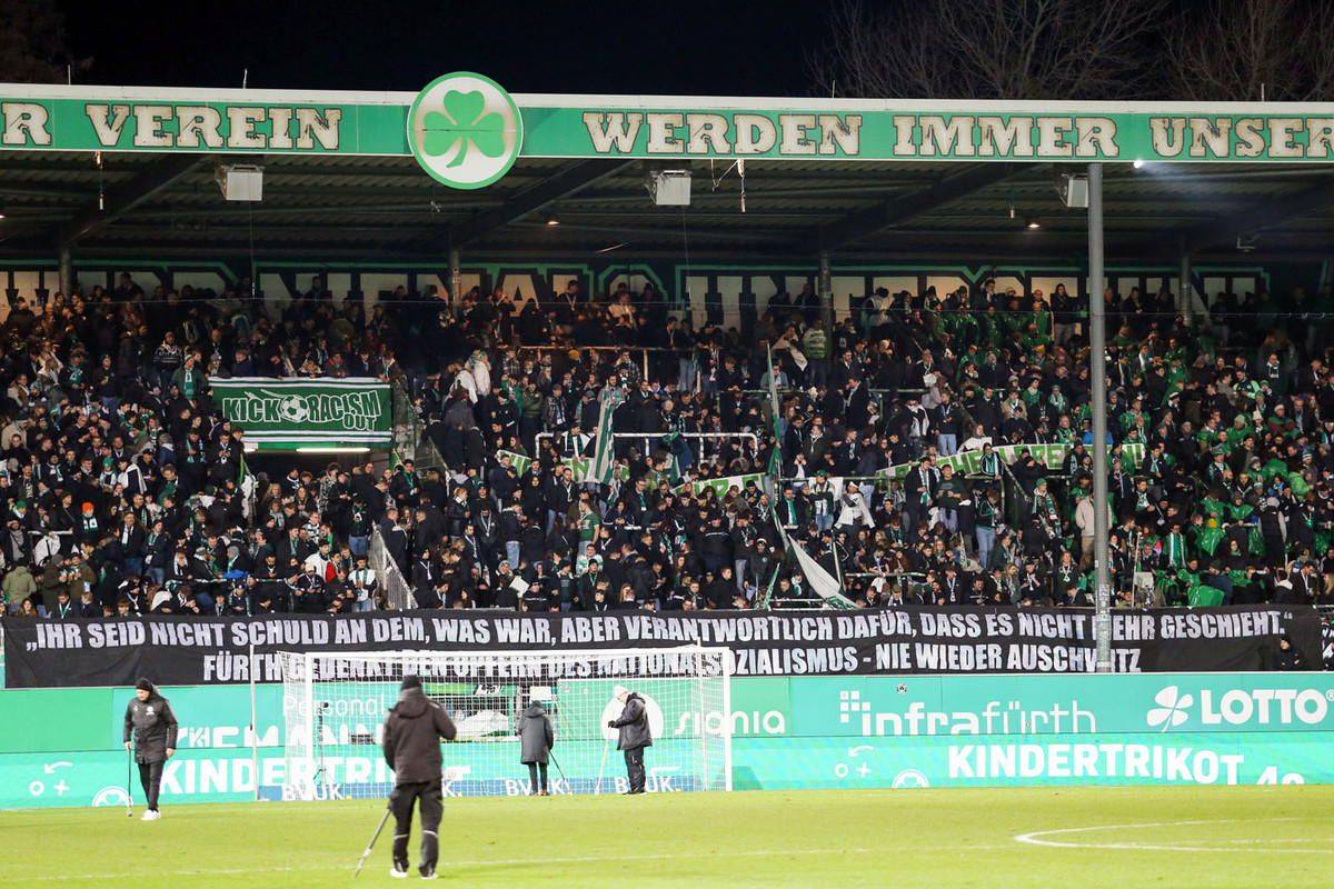 spvgg-fuerth-1-fc-kaiserslautern-2-bundesliga-2024-2025-15