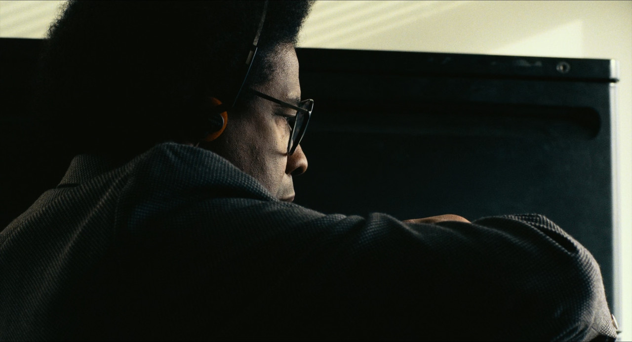 Roman J. Israel, Esq. (2017).mkv_snapshot_00.30.24_[2018.02.03_2