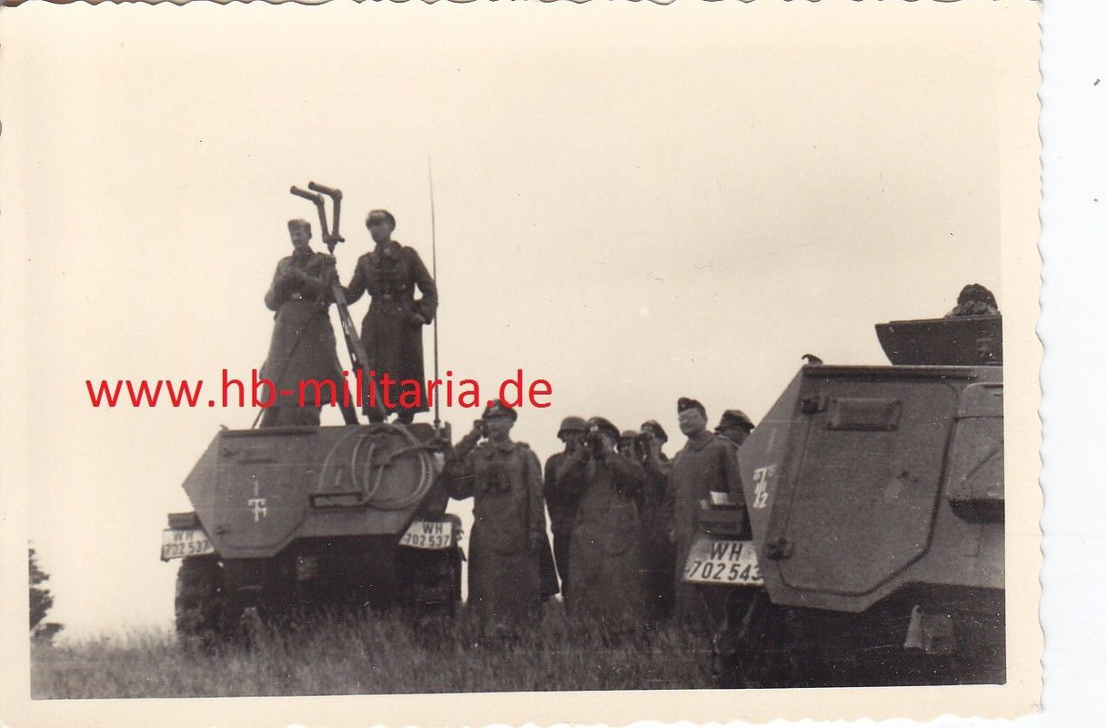 Foto Wehrmacht Aufklärer. SDKFZ. Scherenfernrohr. Divisionsabzei