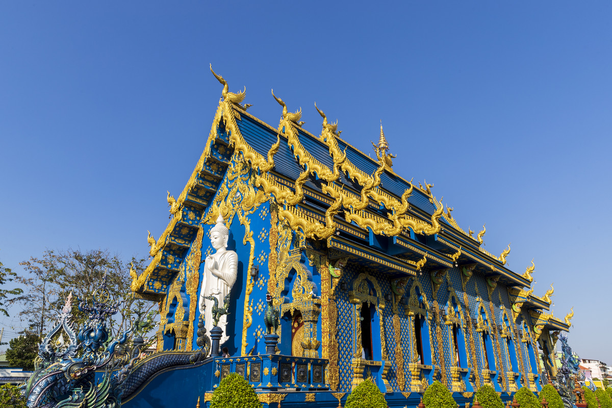 Chiang Rai-Wat Rong Suea Ten (วัดร่องเสือเต้น) 200005BS_0