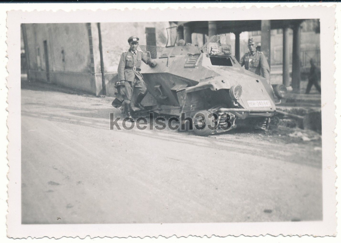 Foto Panzerspähwagen 4 Rad Panzer Wrack Artiller