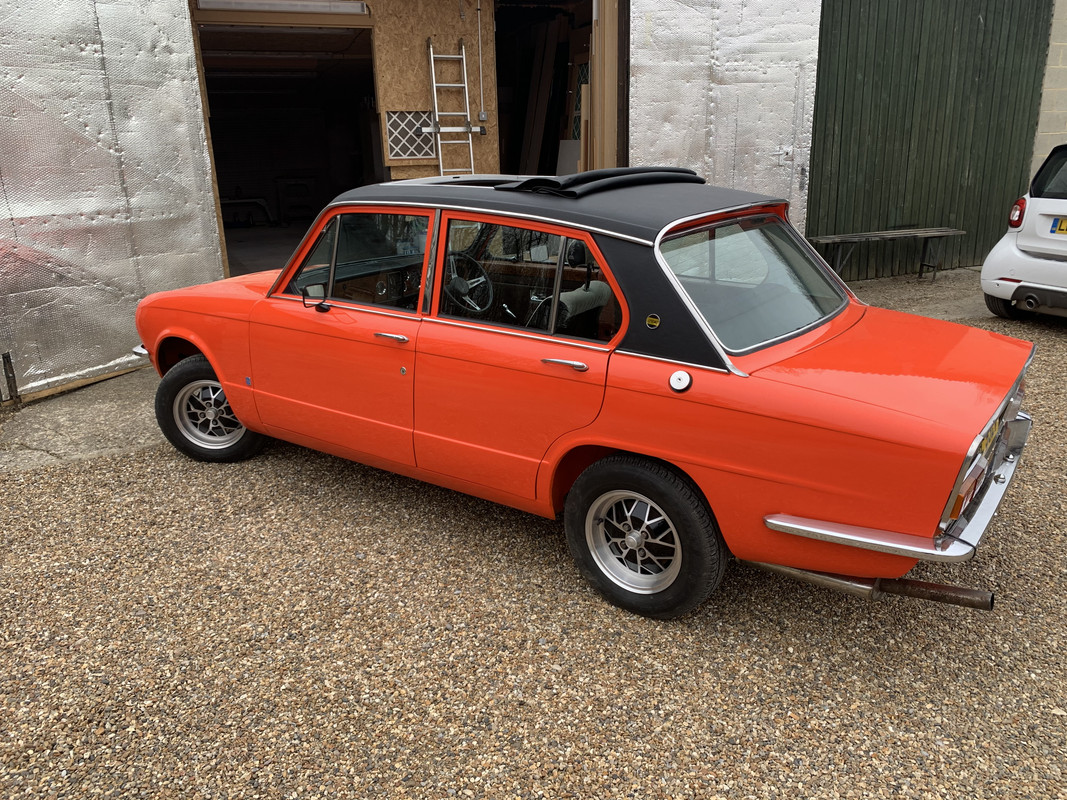 EFB4E140-E2FE-40CD-B2C0-49F9F7A4E577