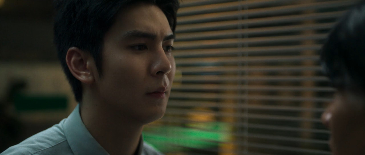 Everybody Loves Me When I'm Dead 2025 WebRip [Hindi + English] 480p 720p ESub Screenshot
