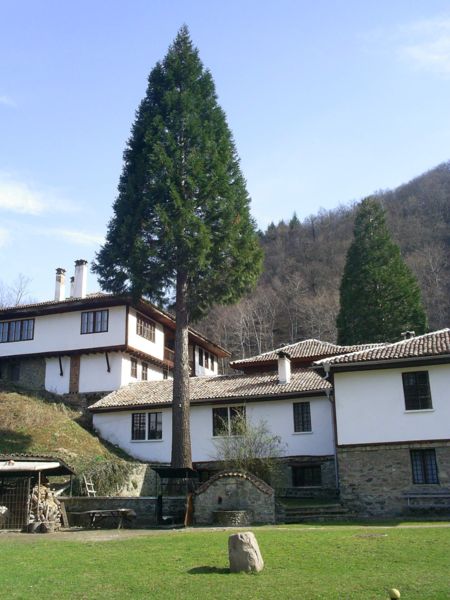 [Obrazek: 7-altars-monastery.jpg]