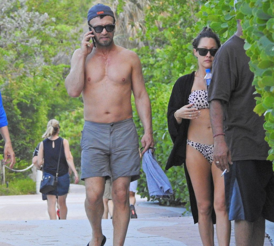 Jennifer-Barnet-upskirt-STARS-com-6