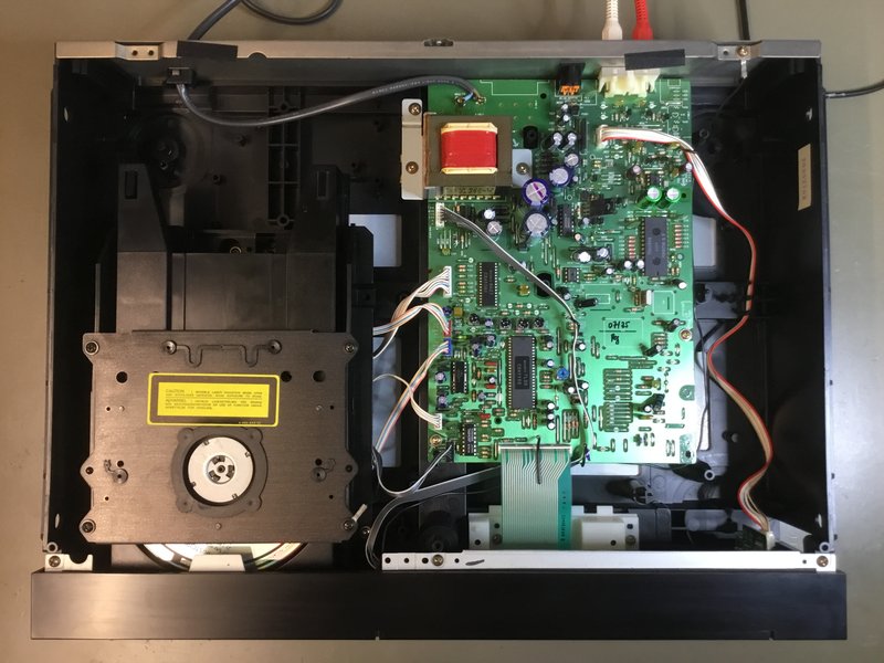 [Bild: Sony-CDP-750-offen-fertig.jpg]