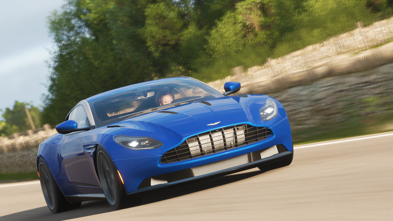 FH4-Aston-Martin-DB11-2.png