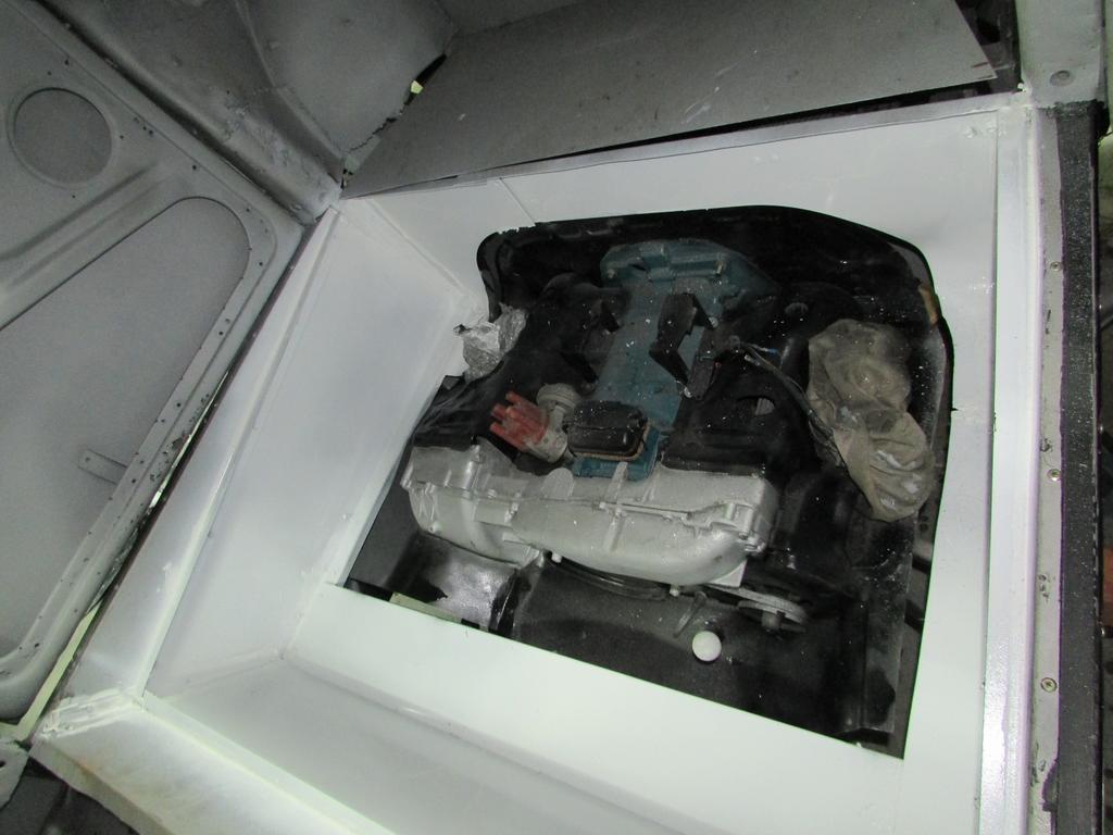 Engine compartment (3)