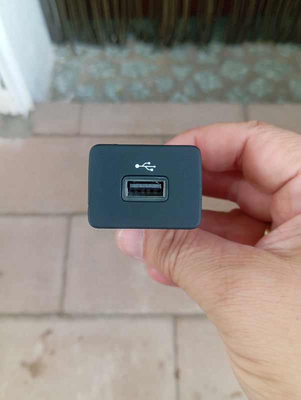 17532885813174125137460641162698