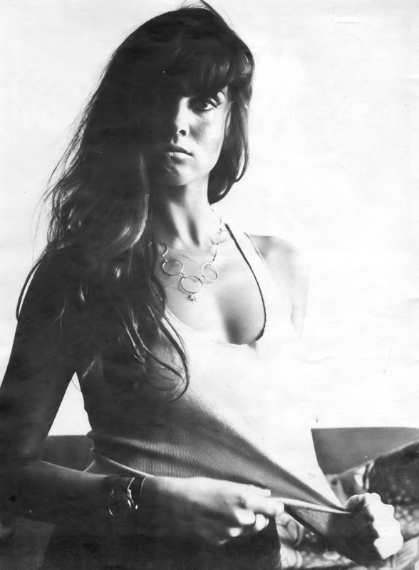 Caroline_Munro_a91
