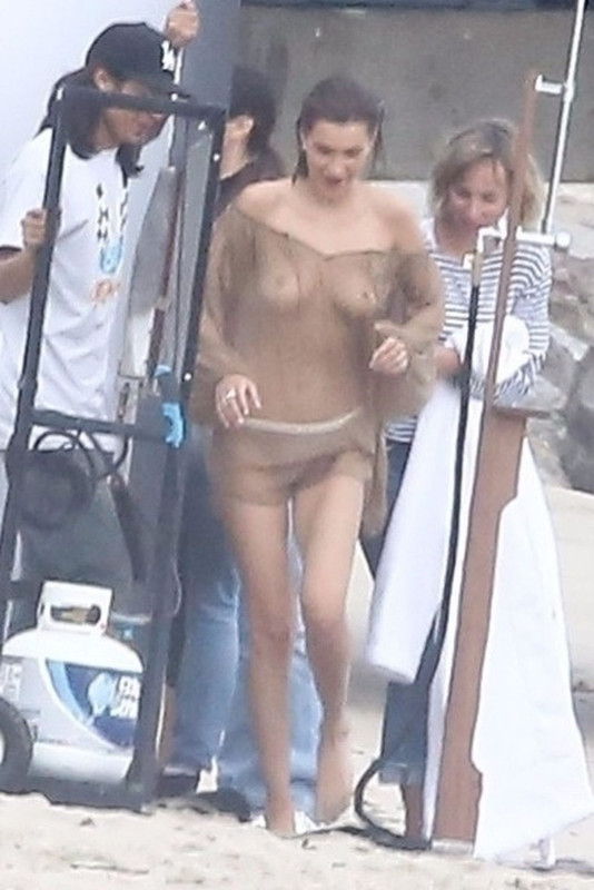 Bella-Hadid-See-Through-Nude-upskirtSTARS.com (18)