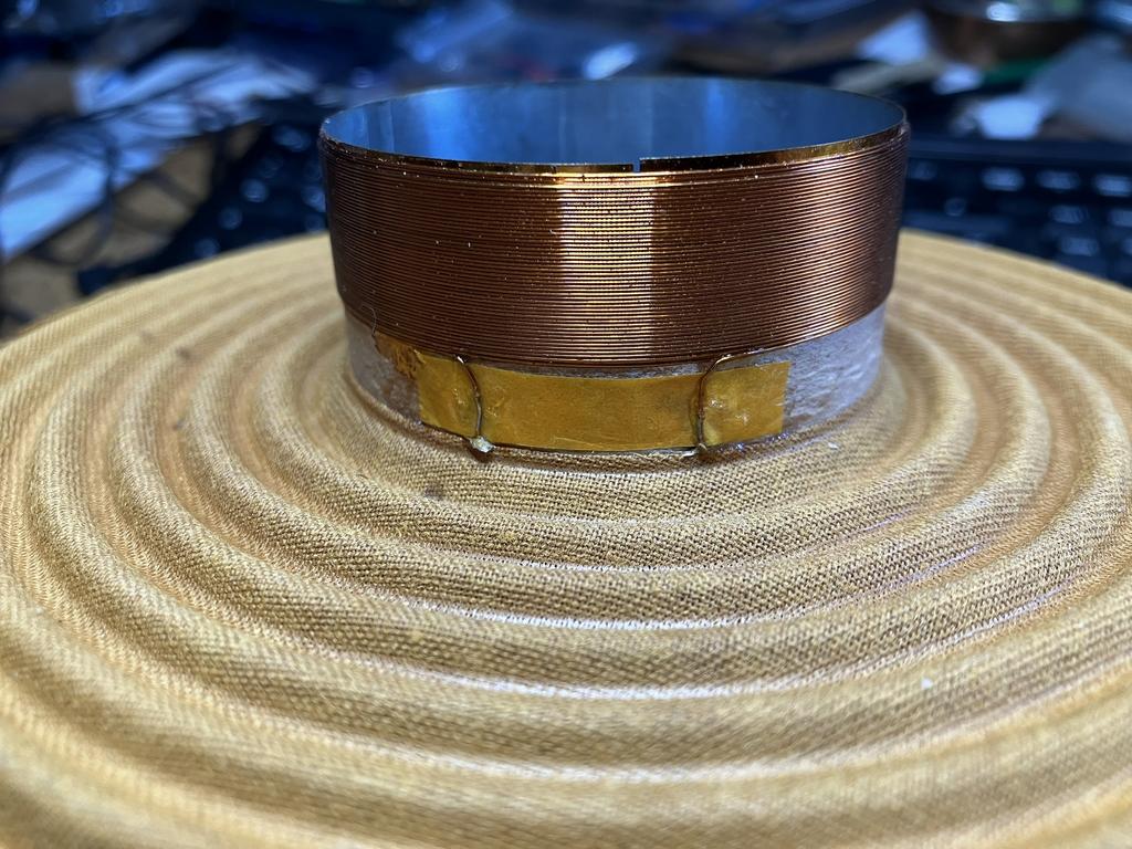 [Bild: Bass-Spule-repariert.jpg]