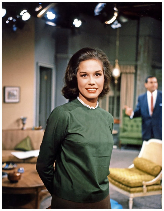 mary_tyler_moore_b17