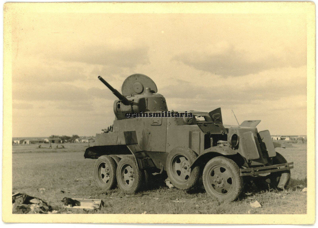 Orig. Foto russ. Beute Panzerspähwagen BA-10 Panzer Tank auf KRIM Russland 1941