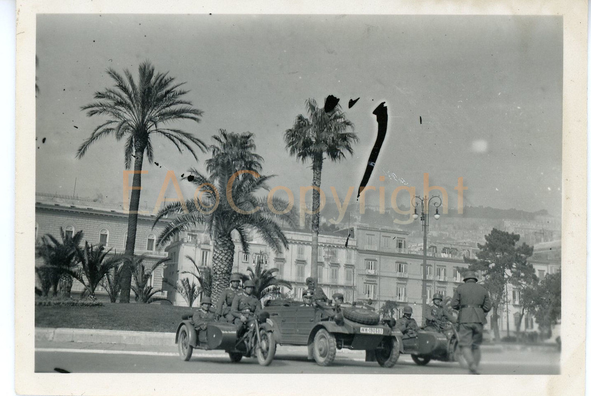 Wagen Pkw Auto VW Typ 82 Kübelwagen Italien Neap