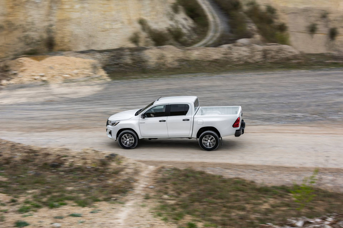 Toyota Hilux 2019 Special Edition (25)