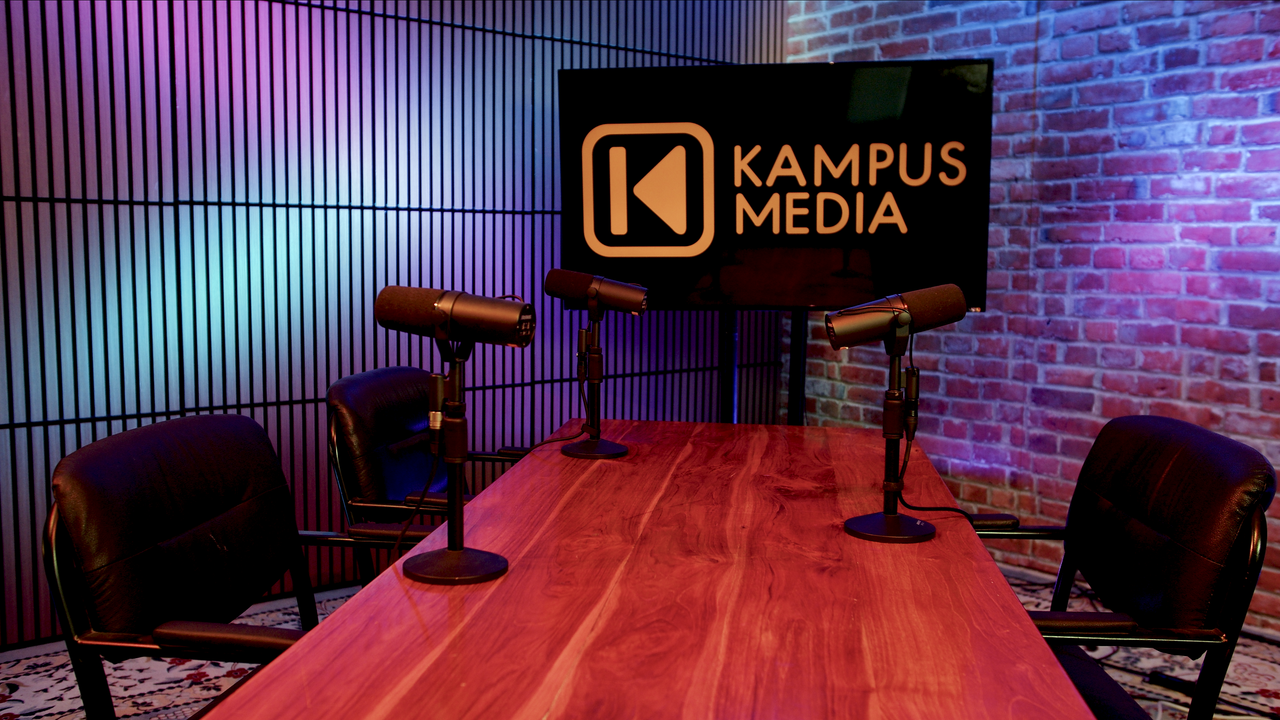Vue panoramique du studio Kampus Média