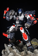 Flame-Toys-Furai-Action-Optimus-Primal-01