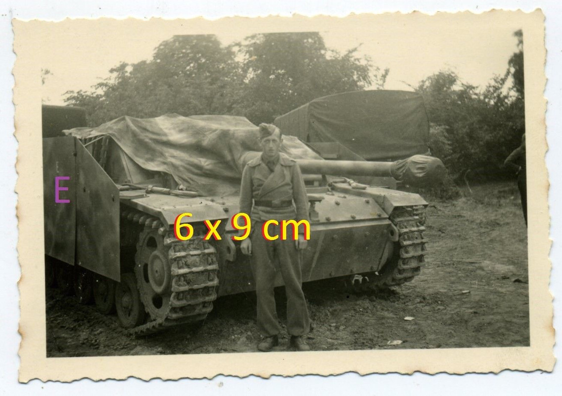 Foto StuG III Ausf G Seitenschürze E Panzer Sturmgeschütz Tarn F