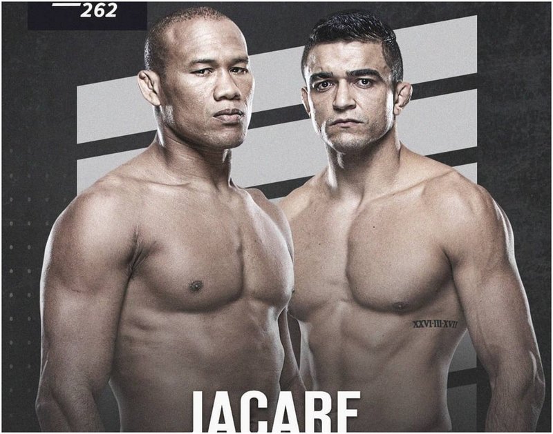 Жакаре Соуза срещу Андре Муниз на UFC 262