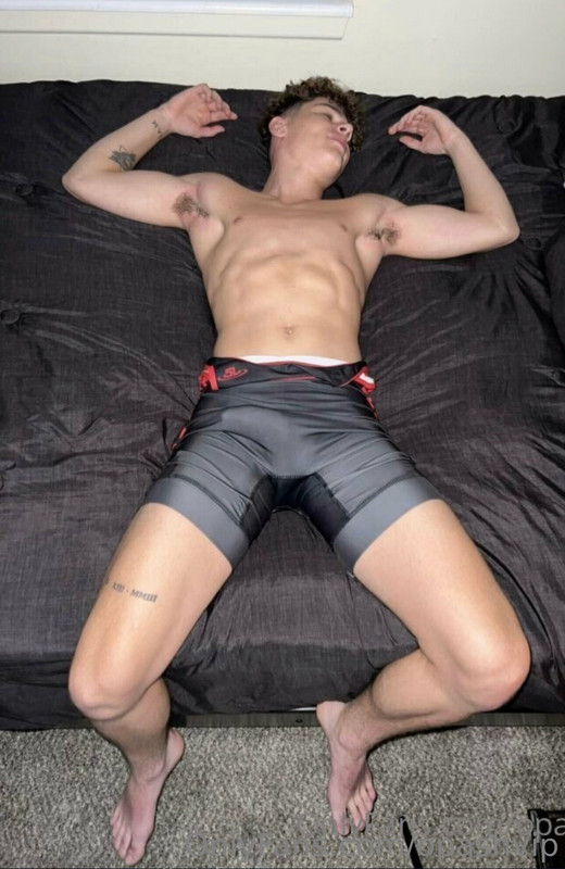 (5)