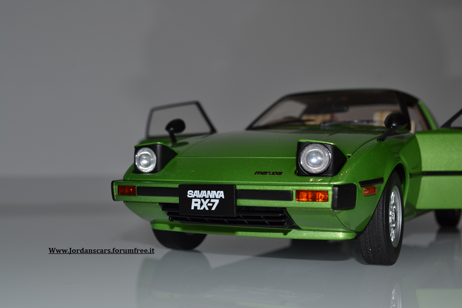 MAZDA-RX-7-SAVANNA-hyd